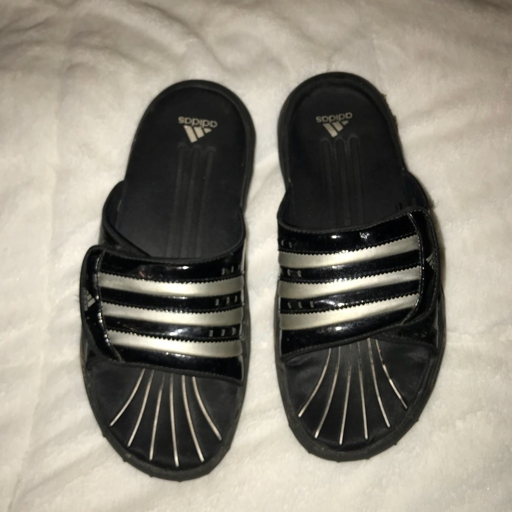 Women’s adidas slides!